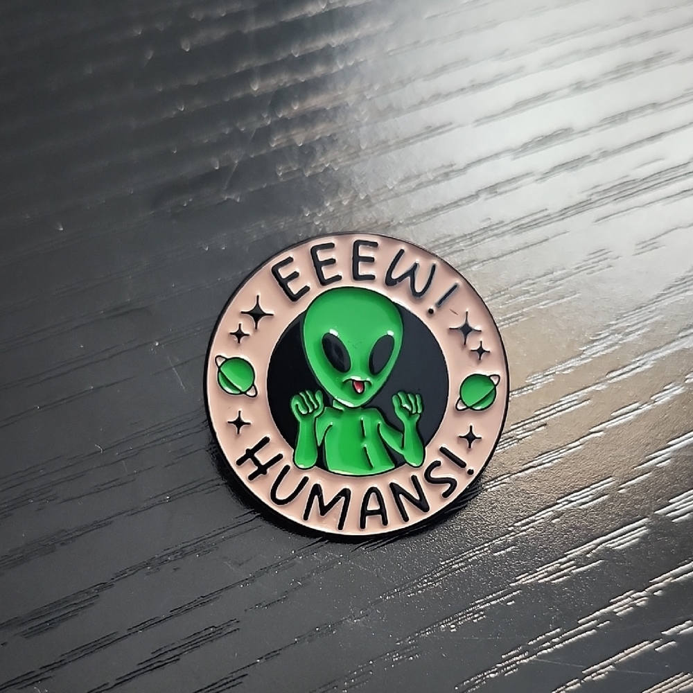 Green Alien Enamel Pin Brooch - Fun Women's Jewelry